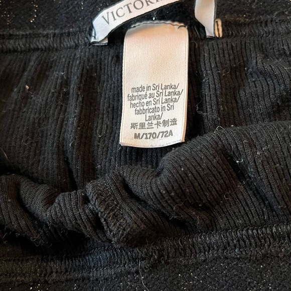 Various brand of sleep/lounge shorts. All size medium. Great condition. Offer! - Picture 11 of 14